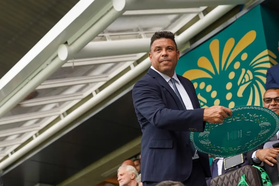 Os erros de Ancelotti que Ronaldo Fenômeno não perdoou
