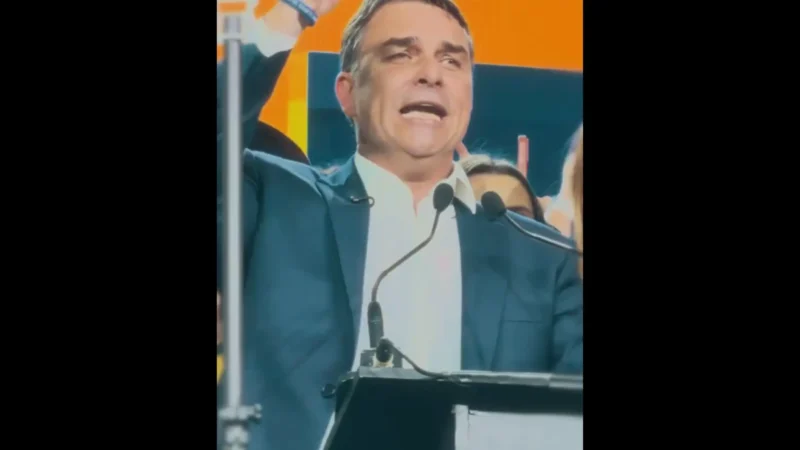PL confirma candidatura de Flávio Bolsonaro com apelos por união