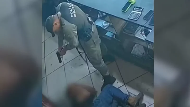 PM que agrediu jovem aprendiz consegue liberdade provisória