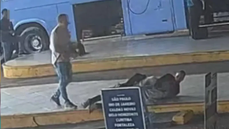 Policiais disfarçados capturam foragido com mata-leão durante tentativa de fuga em Goiânia