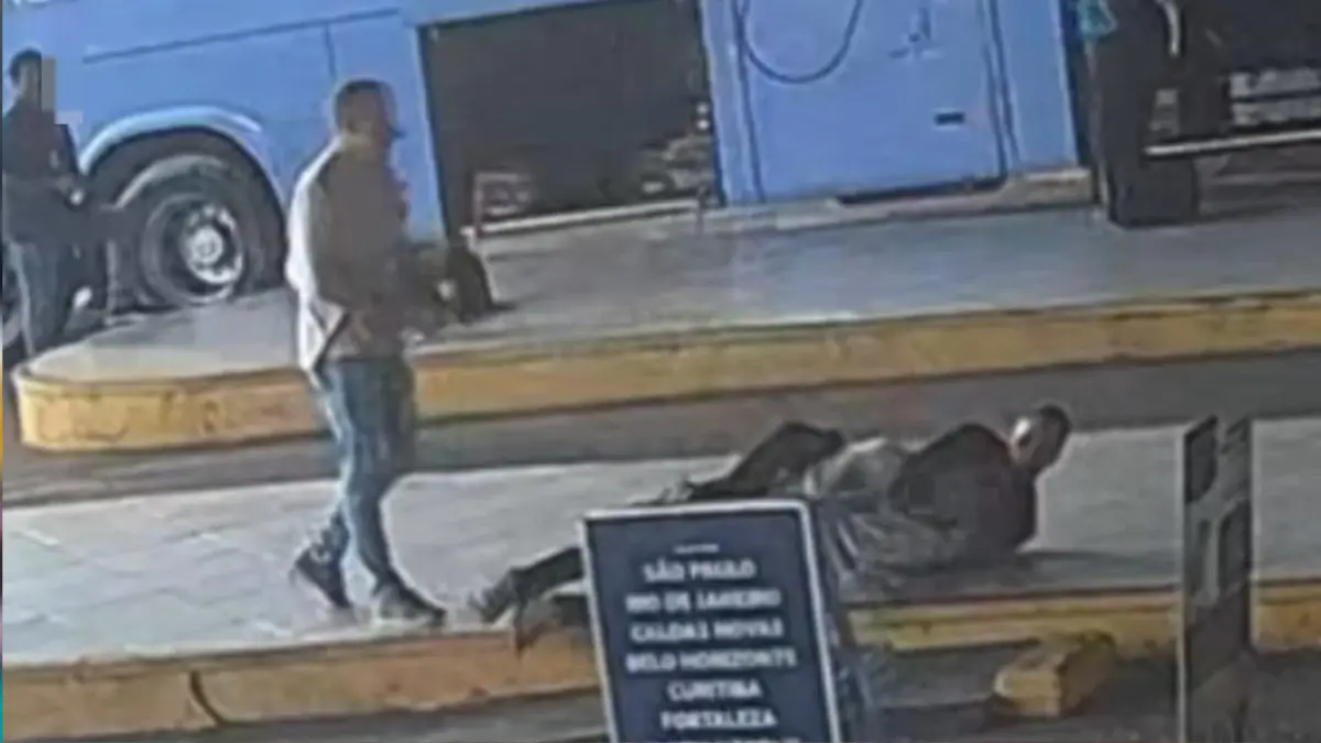 Policiais disfarçados capturam foragido com mata-leão durante tentativa de fuga em Goiânia