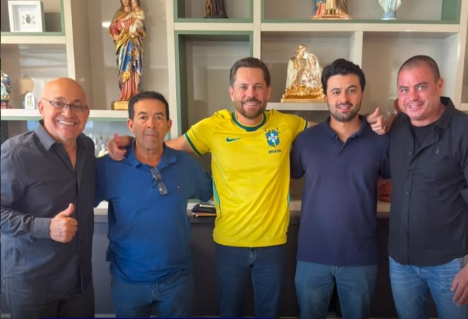Presidente da Alego apoia filme que vai mostrar cachoeiras da região