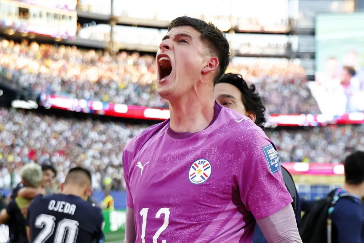 Quem é Orlando Gill, goleiro do Paraguai
