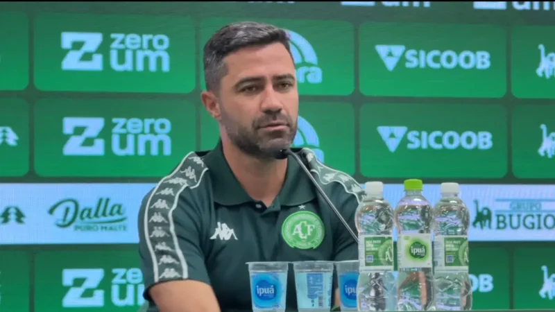 Rafael Lacerda tentou levar atual jogador do Vila para o Atlético