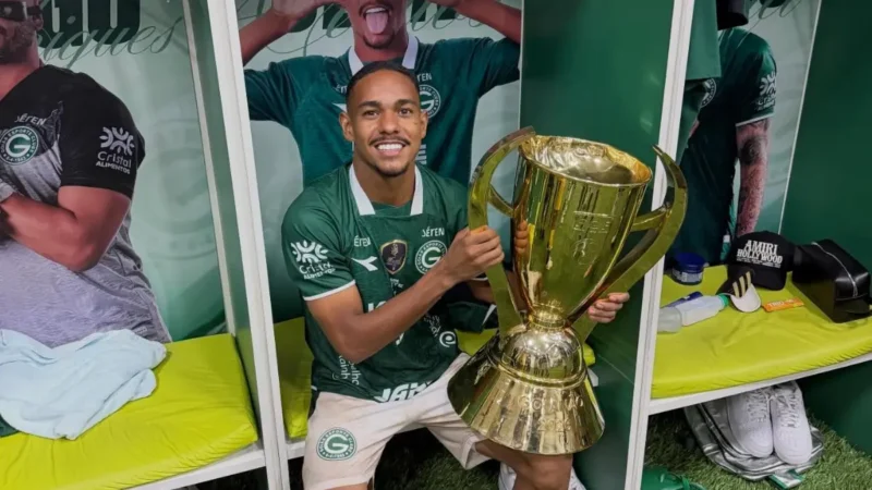 Titular do Goiás, Jean Carlos ainda busca o primeiro gol na Série B