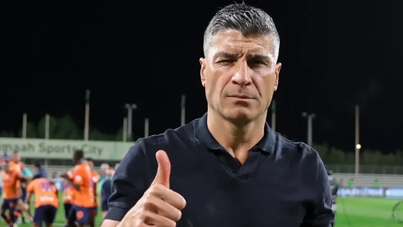 Vasco contrata técnico campeão da Champions como jogador