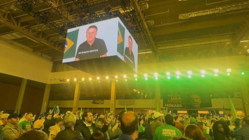 Moraes manda Bolsonaro explicar vídeo de IA — e clã pode ter problemas independentemente da resposta