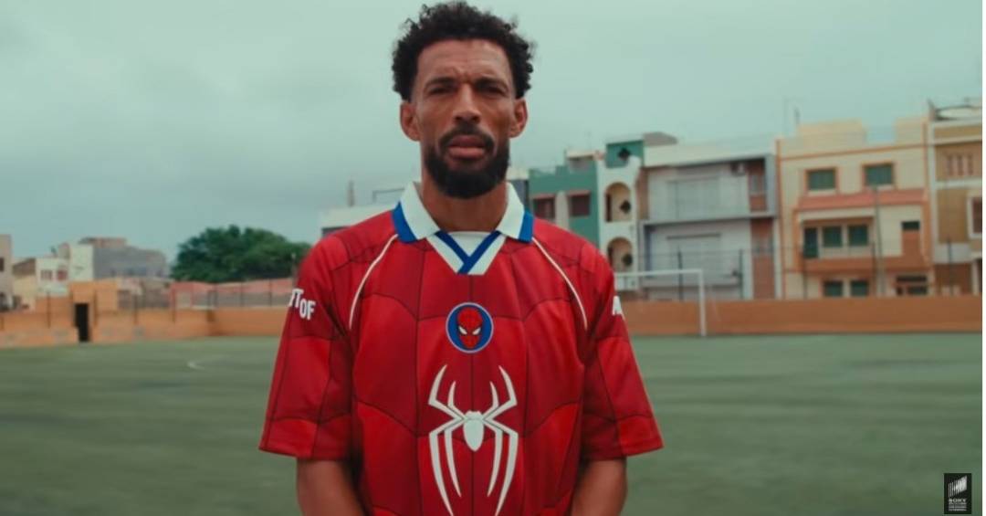 Estrela da Copa, Vózinha vira herói em propaganda do novo ‘Homem Aranha’