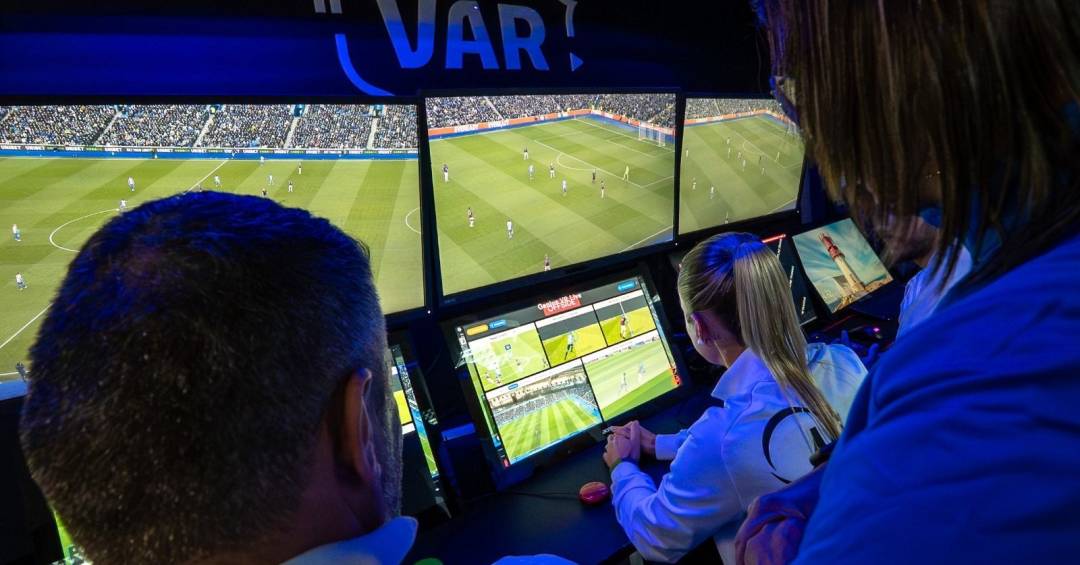 CBF anuncia no Brasileirão adoção de tecnologia usada na Copa do Mundo