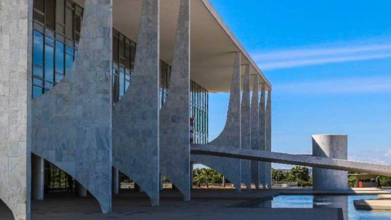 Pesquisa sobre engajamento acende alerta para um dos candidatos ao Planalto