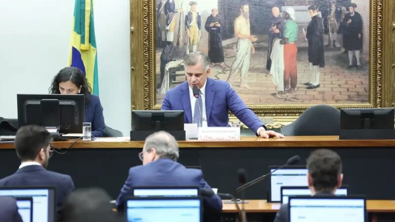 CCJ da Câmara aprova fim da aposentadoria como punição para juízes