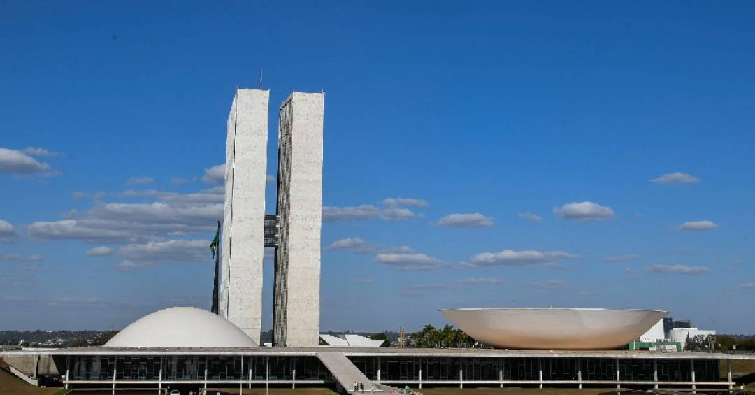 Lei que coloca partidos políticos no radar do Coaf avança no Congresso