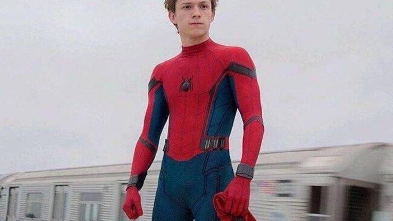 Tom Holland e o desafio de ser Homem-Aranha pela sétima vez