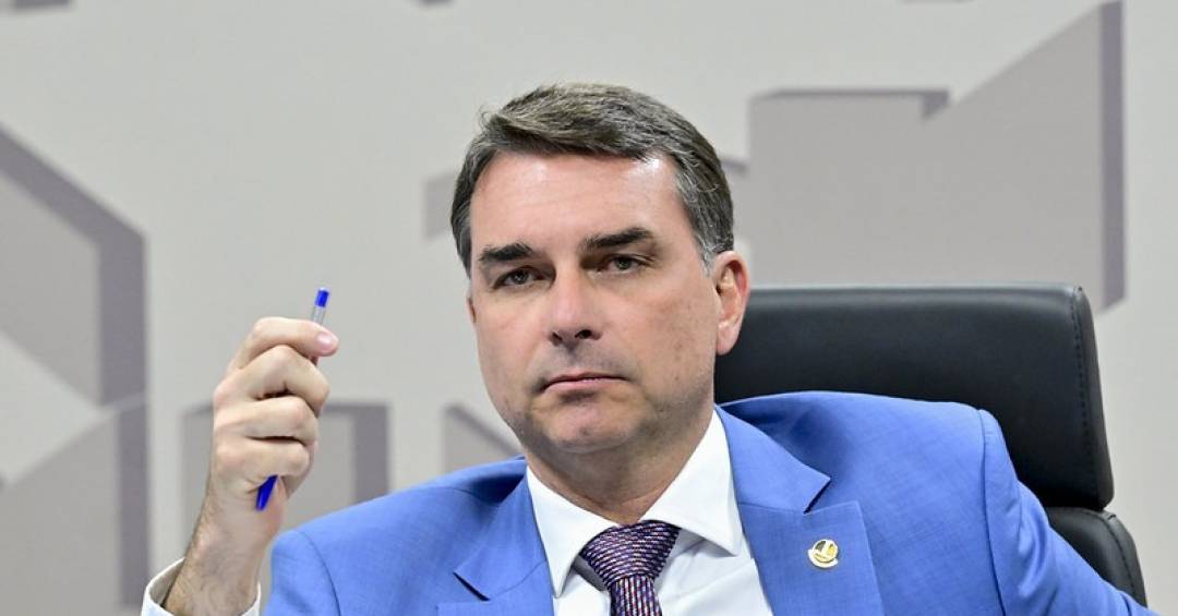 Como a decisão do Republicanos prejudica a estratégia de Flávio em duas frentes