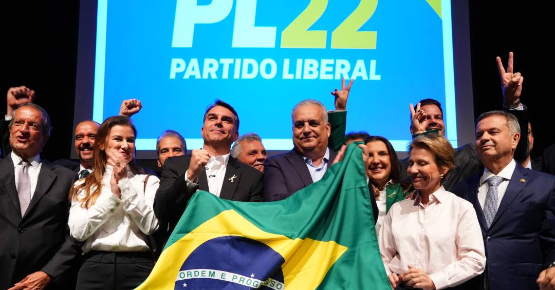 A informação que pode ter influenciado na escolha do vice de Flávio Bolsonaro