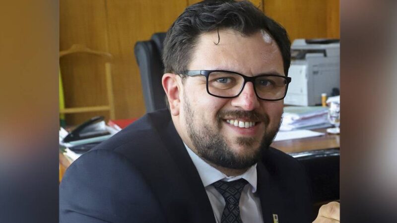 A explicação do assessor de Lula para o dinheiro recebido de amiga de Lulinha