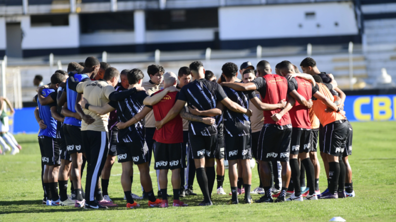 Adversário dos goianos na Série B anuncia paralisação dos treinos