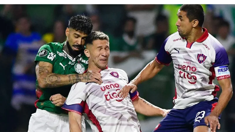 Andreas Pereira é expulso e Palmeira empata com o Cerro Porteño