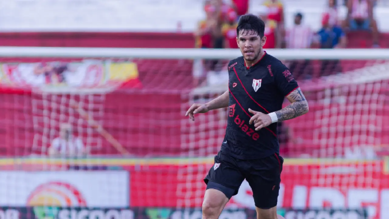 Atlético busca empate com o Náutico nos Aflitos