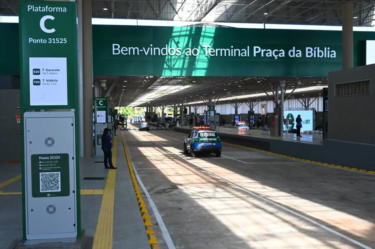 Câmara aprova lei que nomeia terminais de Goiás, Vila e Atlético