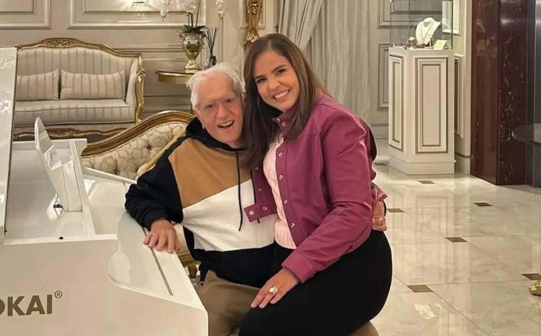 Carlos Alberto de Nóbrega fala da esposa 43 anos mais nova; veja