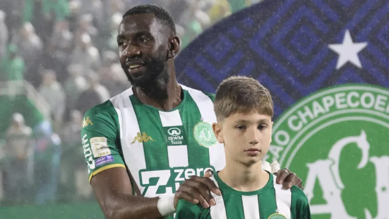 Chapecoense perde Bolasie para decisão contra o Cruzeiro
