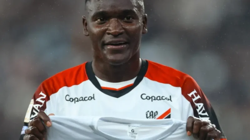 Colombiano marca duas vezes e ultrapassa Pedro, do Flamengo