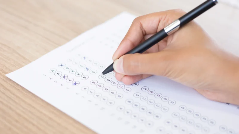 Concurso da Prefeitura de Piranhas abre 80 vagas para professores; salários chegam a R$ 5,1 mil