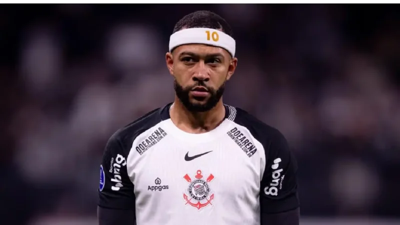 Corinthians anuncia que não vai renovar com Memphis Depay