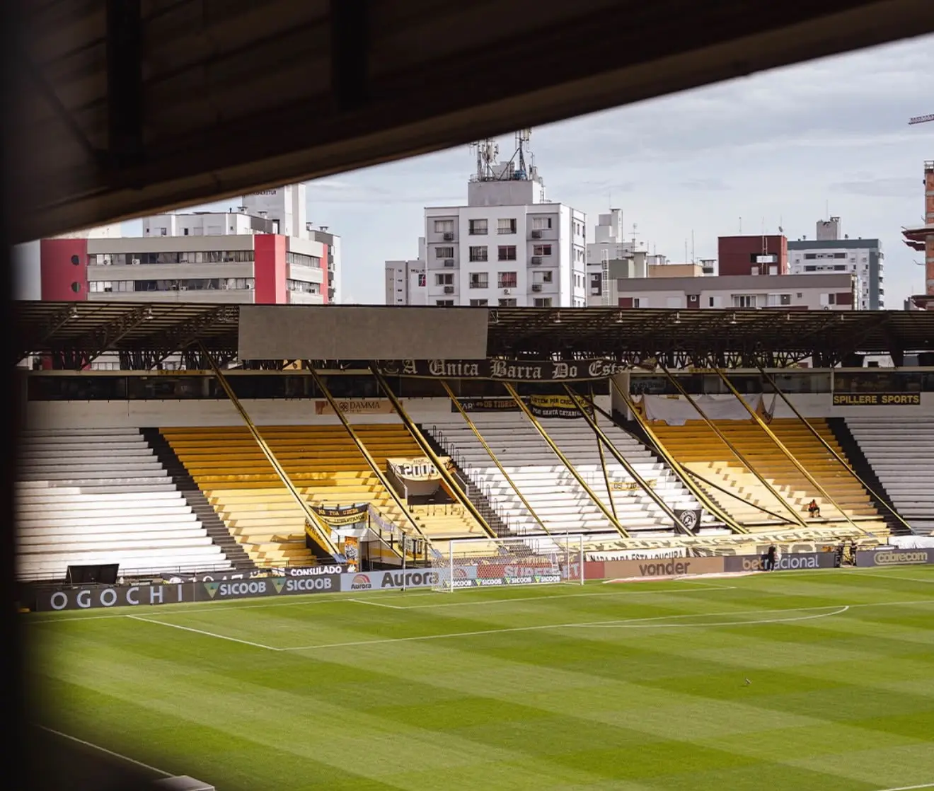 Criciúma x Goiás: escalações confirmadas; confira