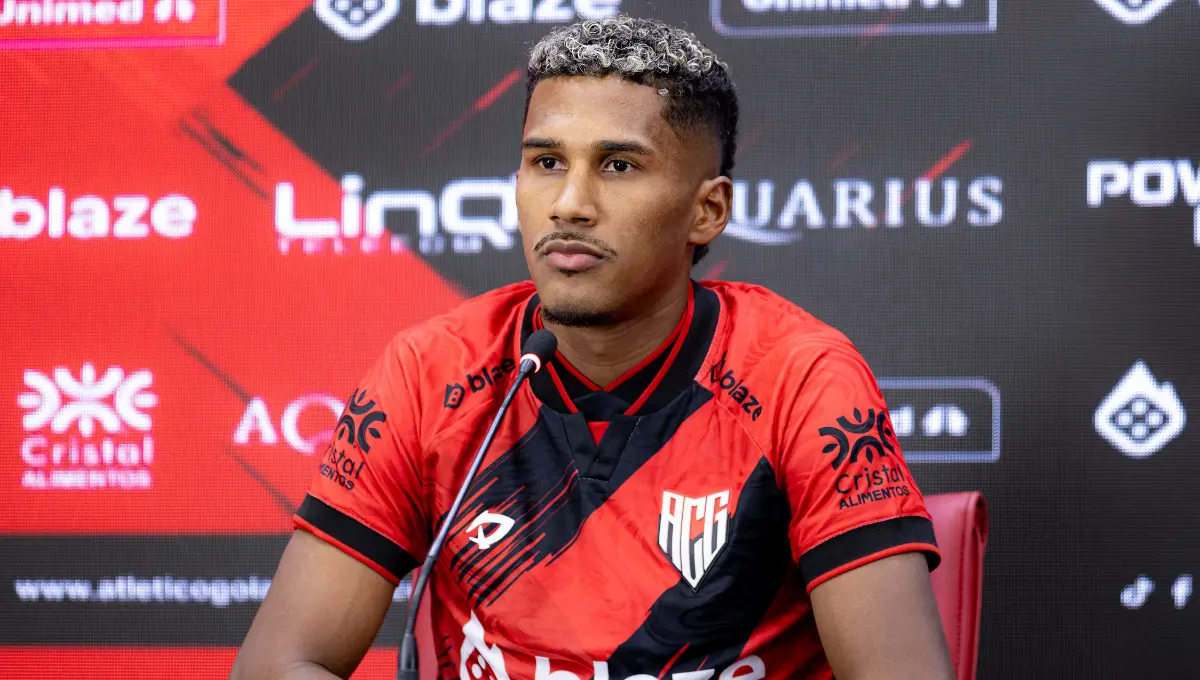Drama familiar quase fez reforço do Atlético-GO abandonar o futebol: “Pensei em desistir”