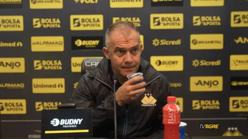 Ex-técnico de Vila e Atlético diz não ter time grande na Série B