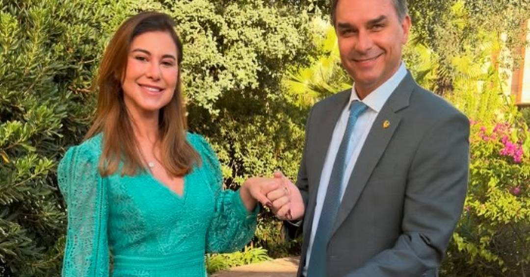 Bolsonaro pede ao STF para ir à dentista e indica esposa de Flávio para atendimento
