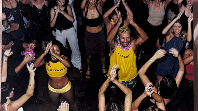 Festa revive clima do Café Cancun em Goiânia