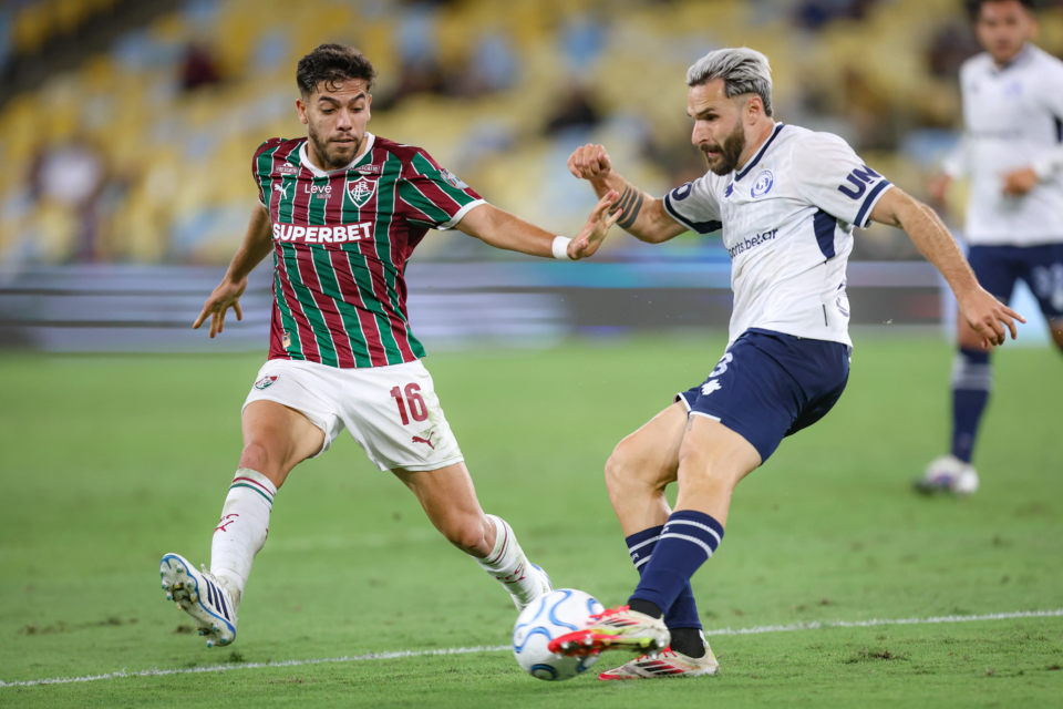 Fluminense decepciona e tropeça em casa diante do Rivadavia