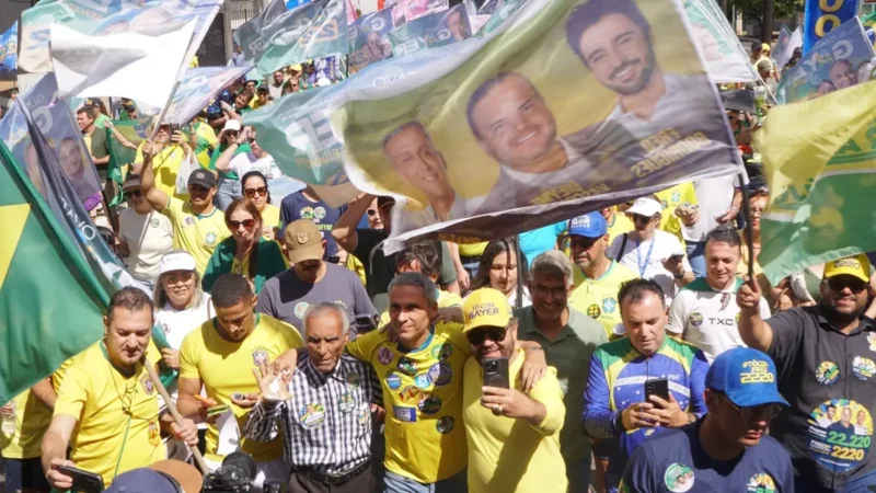 Gayer diz que Bolsonaro vai colocar faixa de presidente em Flávio
