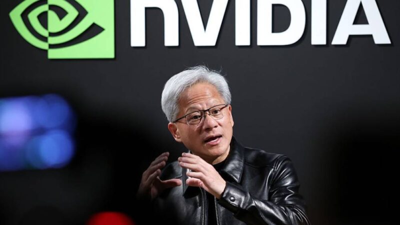 Nvidia prevê alta de 70% nas vendas e sinaliza que corrida pela IA continua