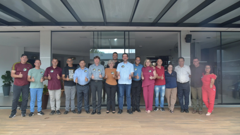 Gustavo Mendanha recebe apoio de 14 dos 15 vereadores de Santo Antônio do Descoberto