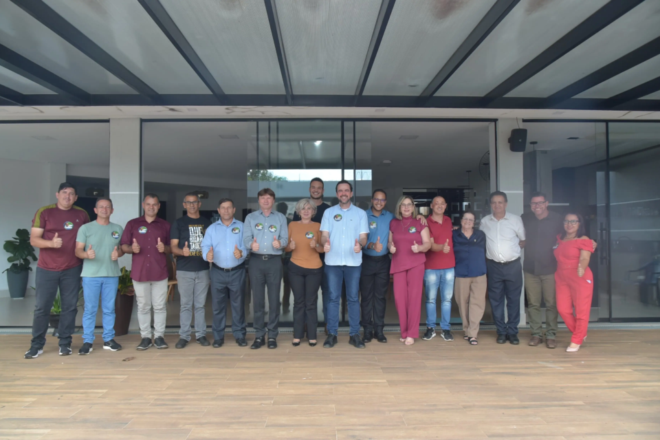 Gustavo Mendanha recebe apoio de 14 dos 15 vereadores de Santo Antônio do Descoberto