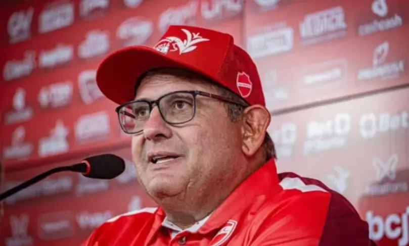 Guto diz que Sport estacionou “ônibus” na defesa