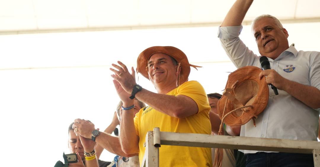 Flávio Bolsonaro dá ao vice missão de fazer campanha em todos os estados do Nordeste