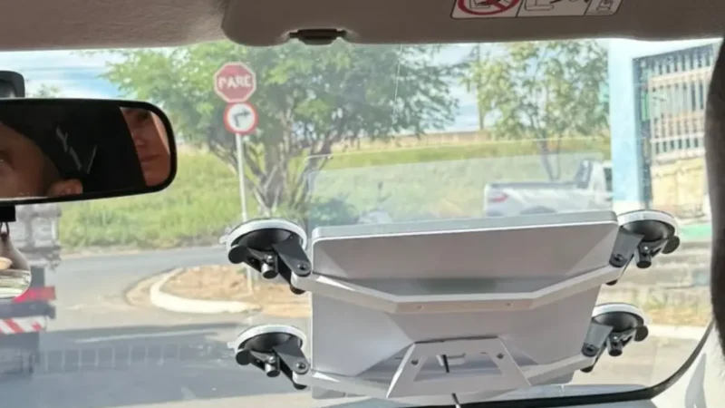 Onde instalar Starlink no carro sem correr risco de infração