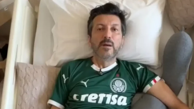 Piloto brasileiro escreve nome de Lito Sousa no céu do Texas; veja