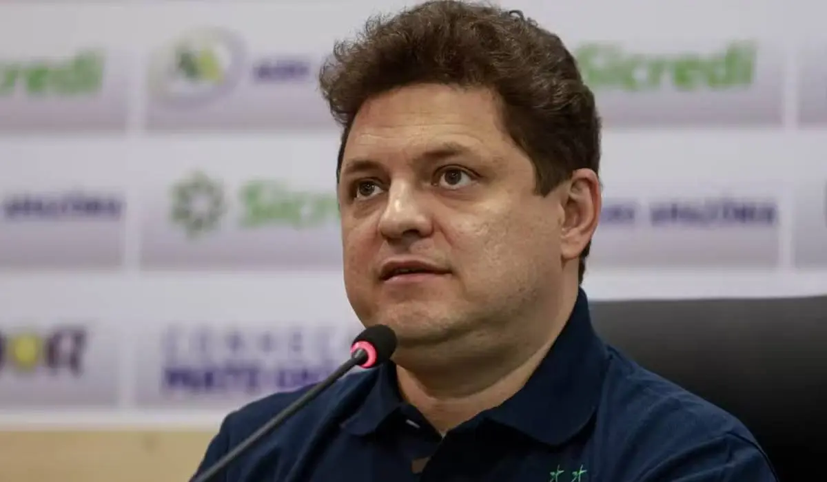 Presidente do Cuiabá culpa calote de Corinthians por transfer ban