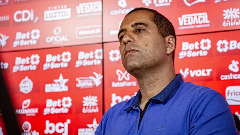 Pressionado após derrotas, Vila dará resposta no clássico diz Hugo