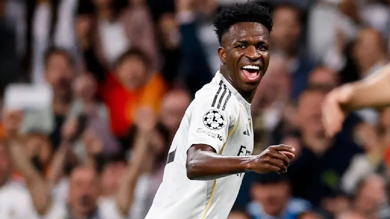 Real Madrid renova contrato com Vini Jr até 2032