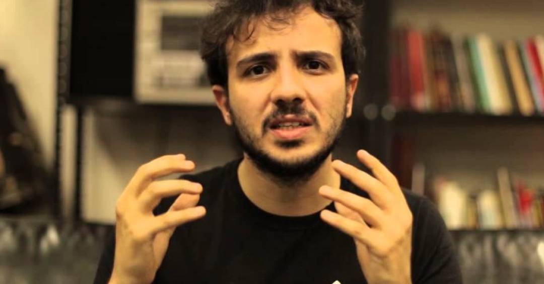 Renan Santos confirma candidatura à Presidência com ataques a Lula e Bolsonaro