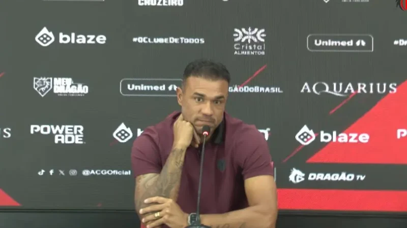 Roger não descarta deixar experientes de fora no Atlético