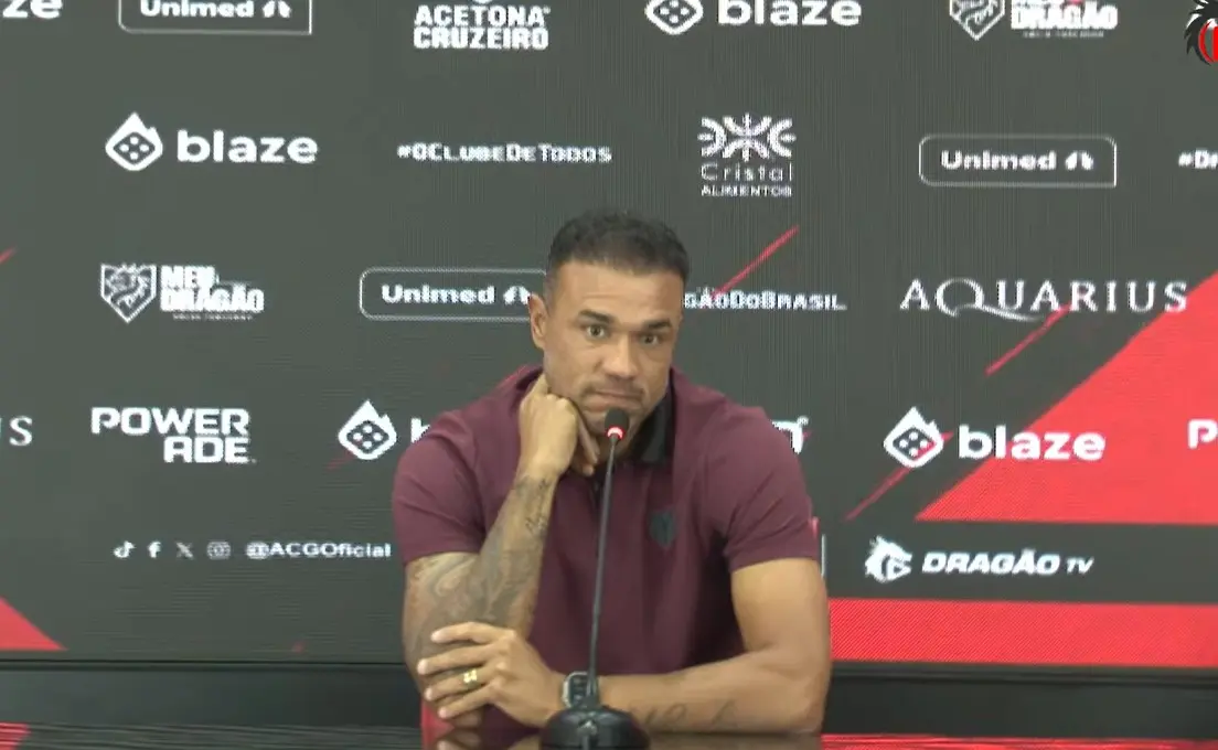 Roger não descarta deixar experientes de fora no Atlético