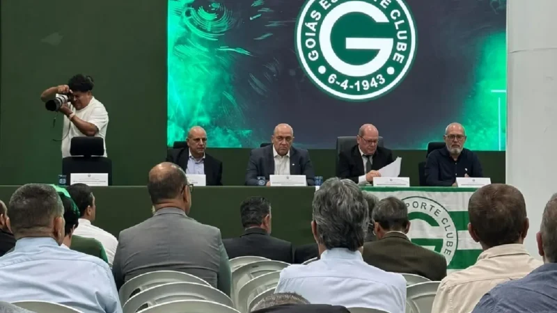 Sócios-propietários aprovam estatuto e Goiás volta a ter presidente